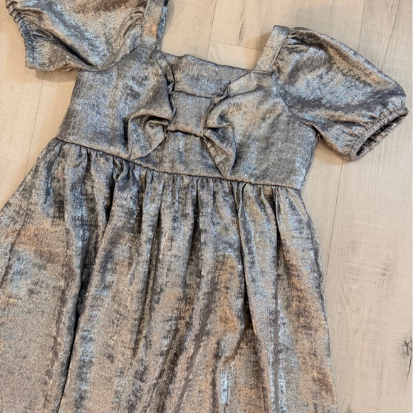 GAP Silver Metallic Bow Girls' Party Dress - Picture 2 of 7